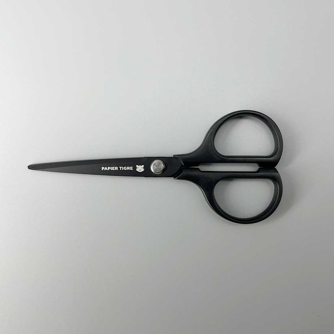 Papier Tigre black scissors