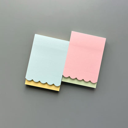 Sticky notes scalloped pink