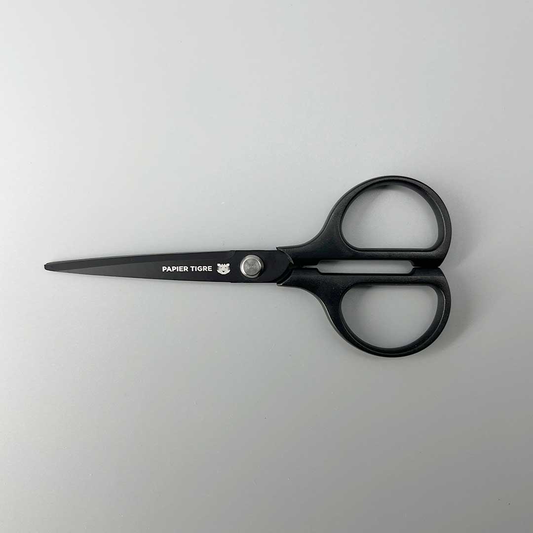 Papier Tigre black scissors